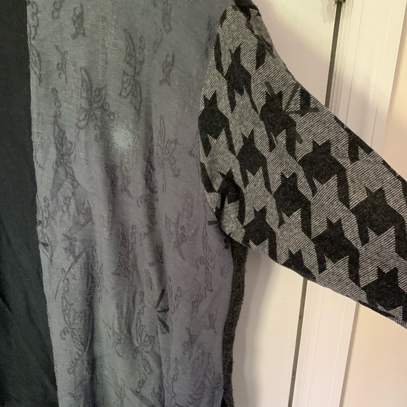 MUTI PATTERNED SWEATER !! - Picture 7 of 7